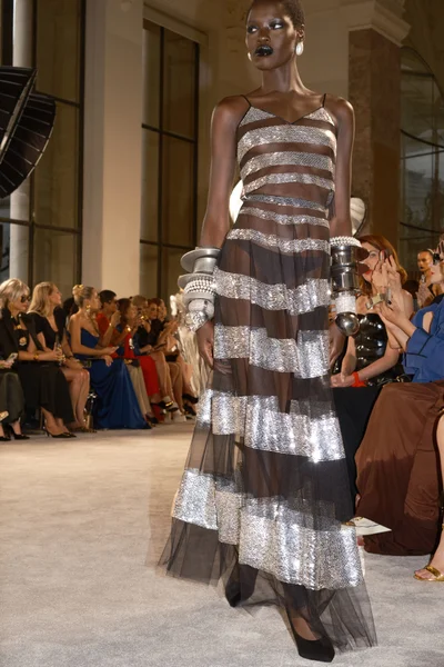 Look 19